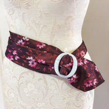 Load image into Gallery viewer, Hugo Boss damask silk tie belt