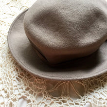 Load image into Gallery viewer, Taupe felt mushroom hat