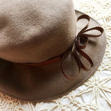 Load image into Gallery viewer, Taupe felt mushroom hat
