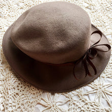 Load image into Gallery viewer, Taupe felt mushroom hat