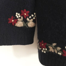 Load image into Gallery viewer, Lamb's wool / cashmere cardigan | Size: M