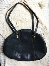 Load image into Gallery viewer, Vintage leather purse