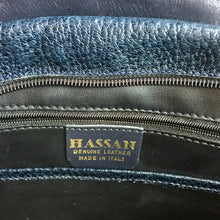 Load image into Gallery viewer, Vintage leather purse