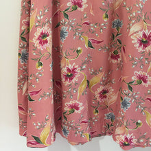 Load image into Gallery viewer, Liz Sport by Liz Claiborne floral vintage skirt | Size: S
