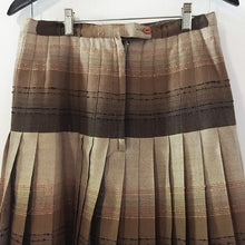 Load image into Gallery viewer, Highland Queen long kilted skirt | Size: 16
